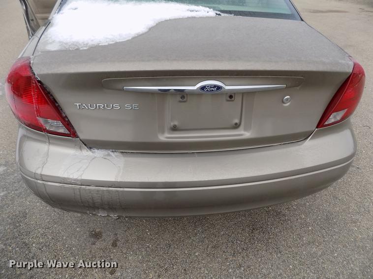 image for item DB4913 2002 Ford Taurus
