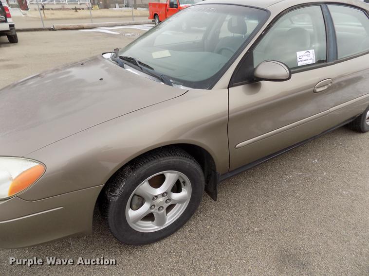 image for item DB4913 2002 Ford Taurus
