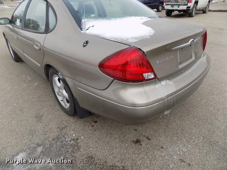 image for item DB4913 2002 Ford Taurus