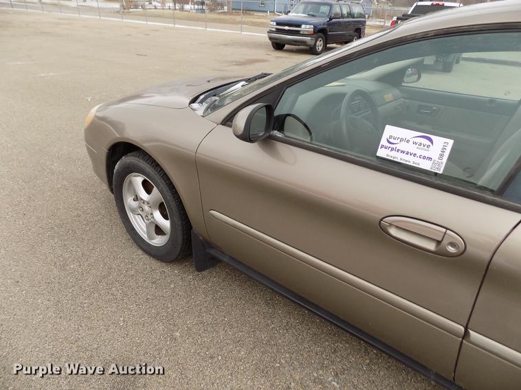 image for item DB4913 2002 Ford Taurus