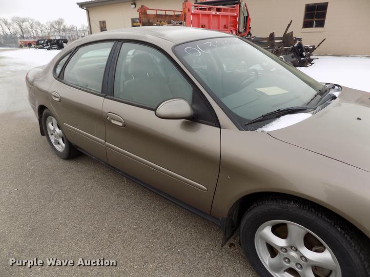 image for item DB4913 2002 Ford Taurus