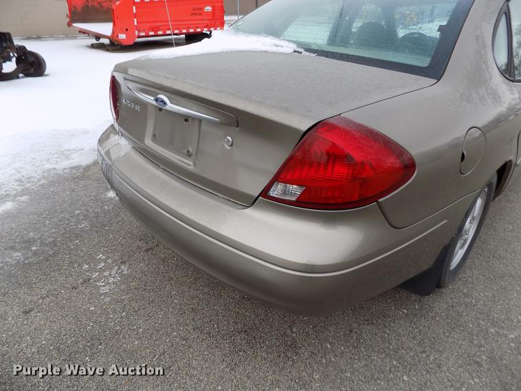 image for item DB4913 2002 Ford Taurus