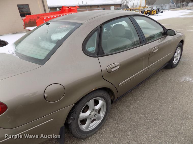 image for item DB4913 2002 Ford Taurus