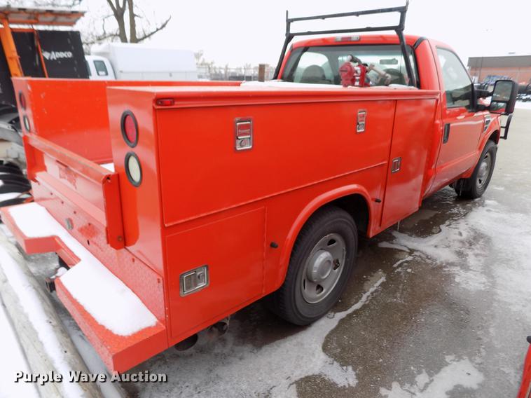 image for item DB4914 2008 Ford F250 Super Duty utility bed pickup truck