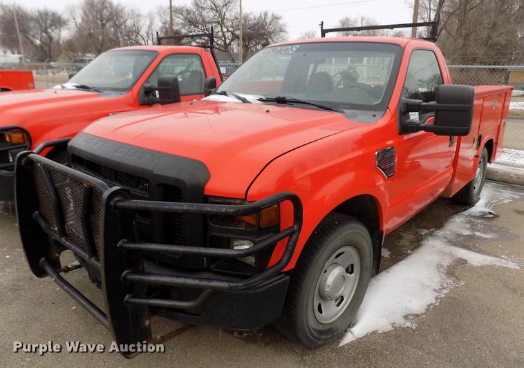 image for item DB4914 2008 Ford F250 Super Duty utility bed pickup truck