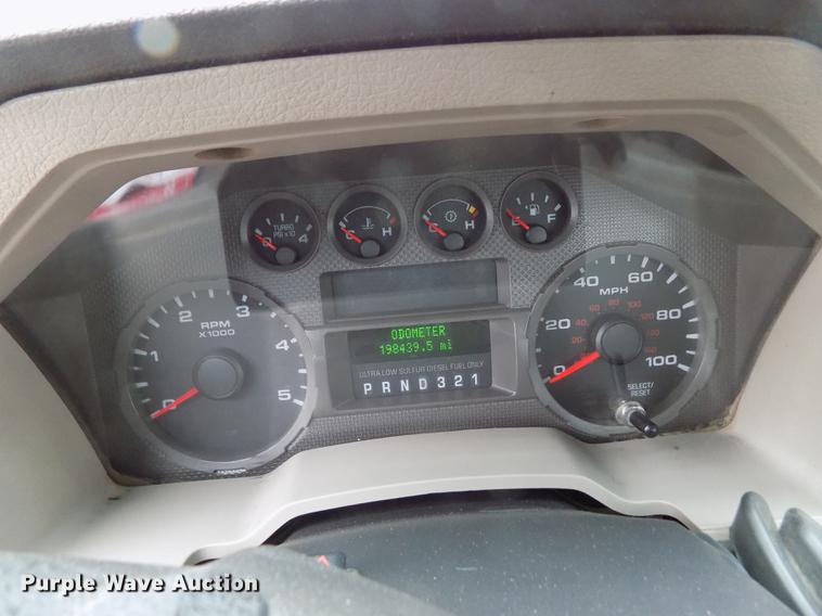 image for item DB4914 2008 Ford F250 Super Duty utility bed pickup truck