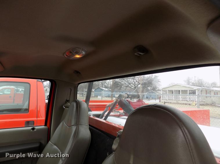 image for item DB4914 2008 Ford F250 Super Duty utility bed pickup truck