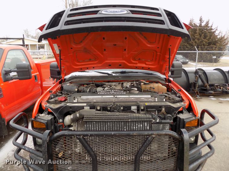 image for item DB4914 2008 Ford F250 Super Duty utility bed pickup truck