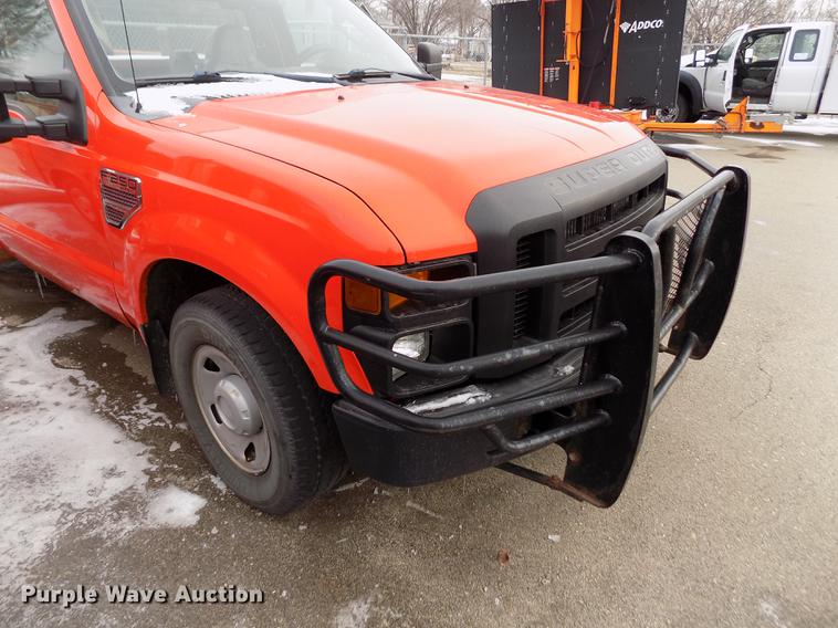 image for item DB4914 2008 Ford F250 Super Duty utility bed pickup truck