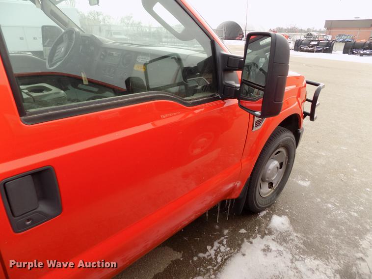 image for item DB4914 2008 Ford F250 Super Duty utility bed pickup truck