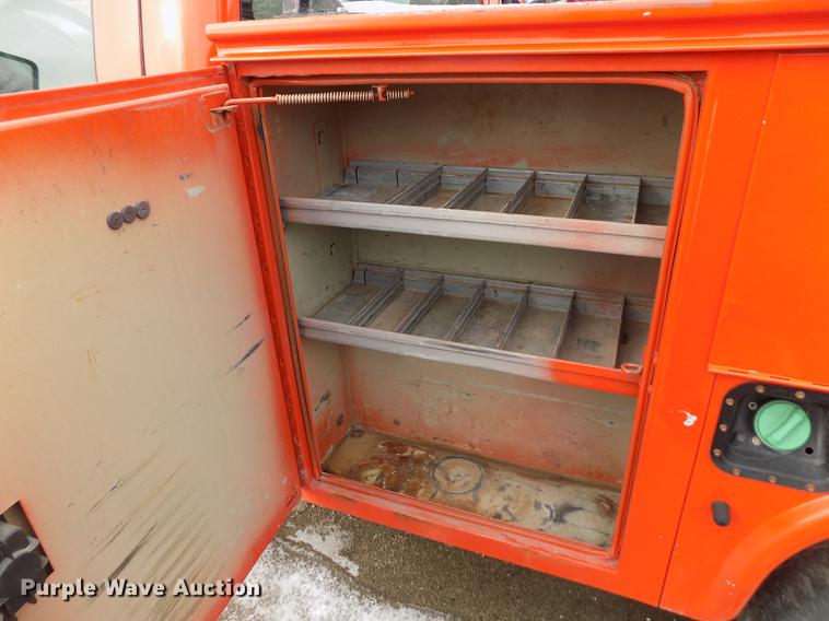 image for item DB4914 2008 Ford F250 Super Duty utility bed pickup truck