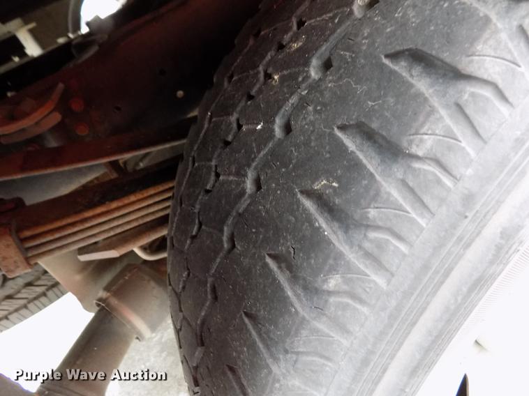 image for item DB4914 2008 Ford F250 Super Duty utility bed pickup truck