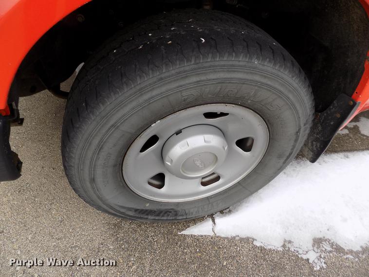 image for item DB4914 2008 Ford F250 Super Duty utility bed pickup truck