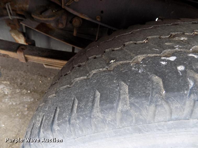 image for item DB4914 2008 Ford F250 Super Duty utility bed pickup truck