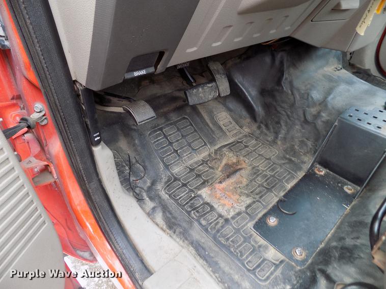 image for item DB4915 2008 Ford F250 Super Duty utility bed pickup truck