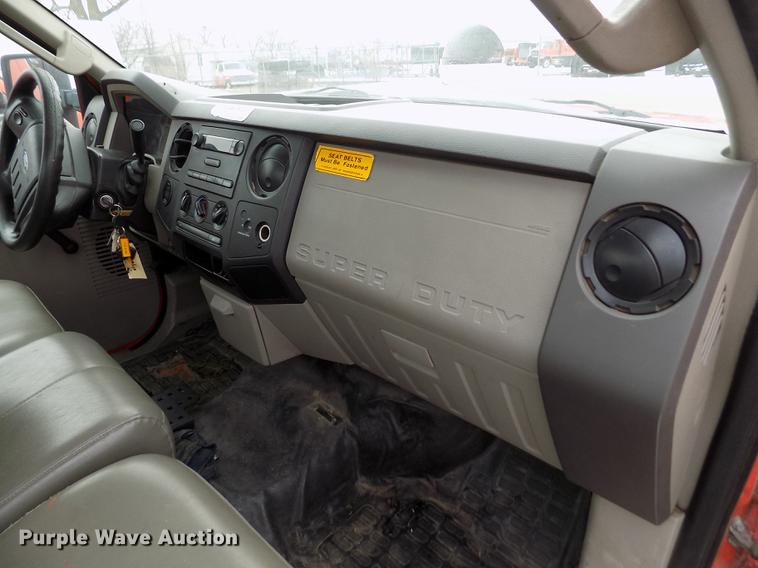 image for item DB4915 2008 Ford F250 Super Duty utility bed pickup truck