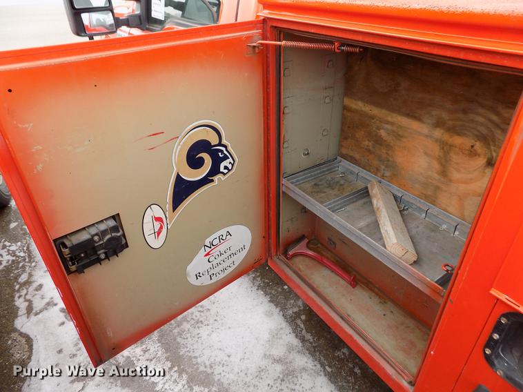 image for item DB4915 2008 Ford F250 Super Duty utility bed pickup truck