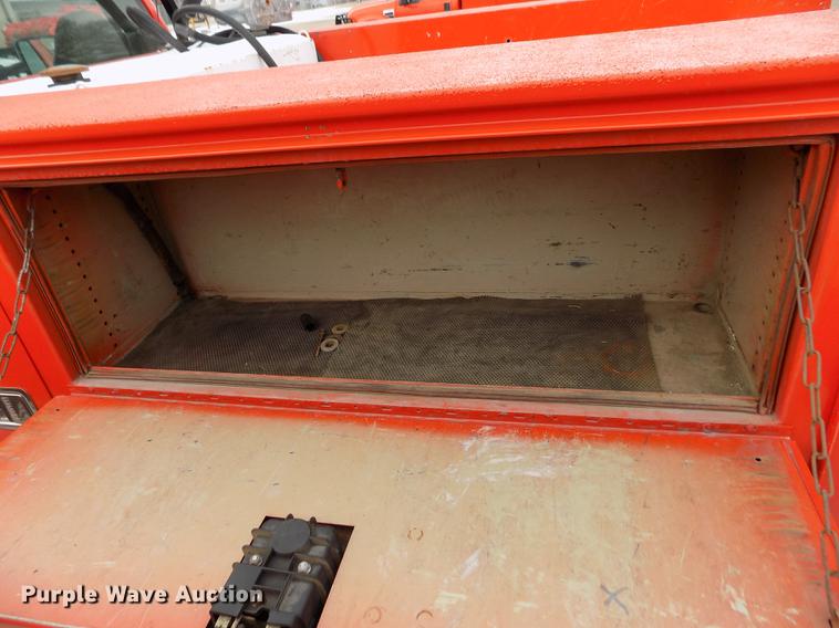 image for item DB4915 2008 Ford F250 Super Duty utility bed pickup truck