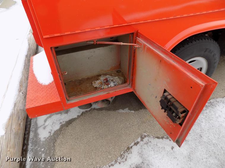 image for item DB4915 2008 Ford F250 Super Duty utility bed pickup truck