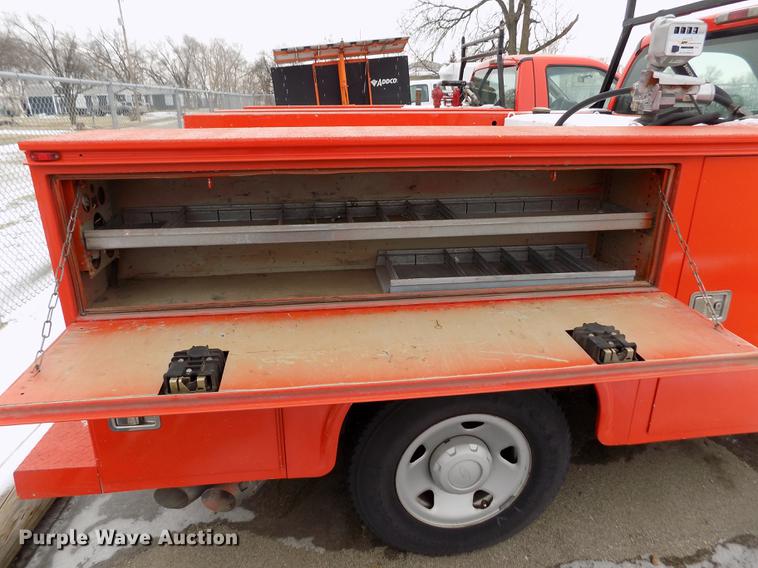 image for item DB4915 2008 Ford F250 Super Duty utility bed pickup truck