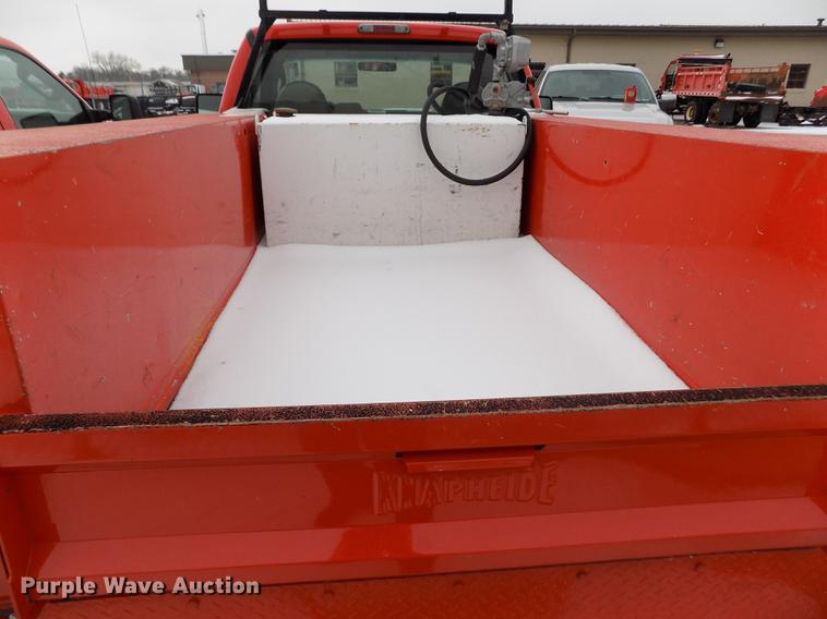 image for item DB4915 2008 Ford F250 Super Duty utility bed pickup truck