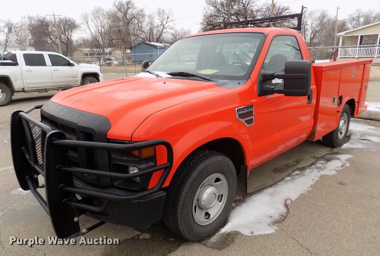 image for item DB4916 2008 Ford F250 Super Duty utility bed pickup truck