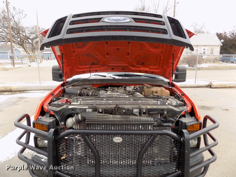 image for item DB4916 2008 Ford F250 Super Duty utility bed pickup truck