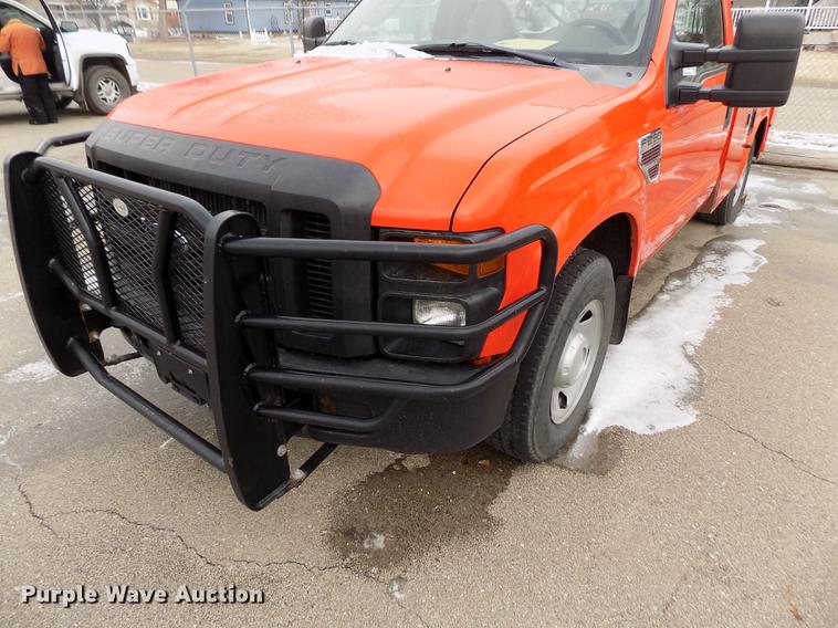 image for item DB4916 2008 Ford F250 Super Duty utility bed pickup truck