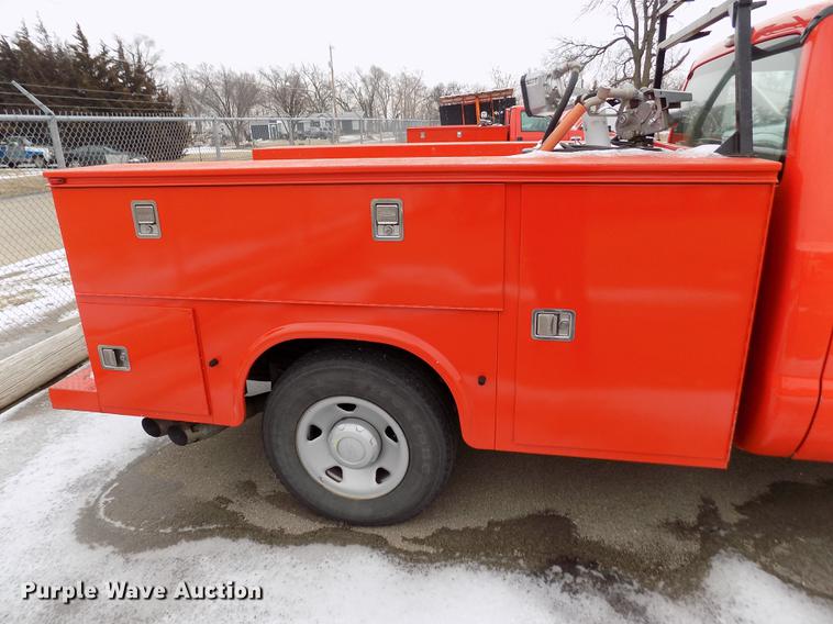 image for item DB4916 2008 Ford F250 Super Duty utility bed pickup truck