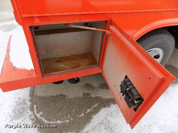 image for item DB4916 2008 Ford F250 Super Duty utility bed pickup truck