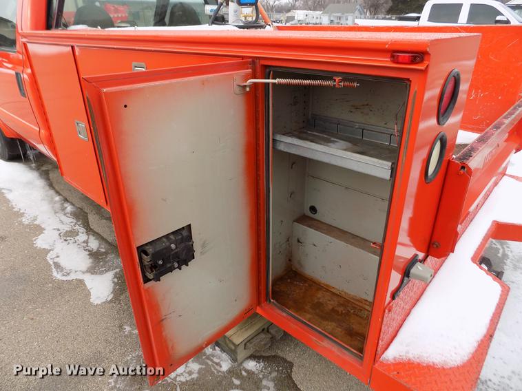 image for item DB4916 2008 Ford F250 Super Duty utility bed pickup truck