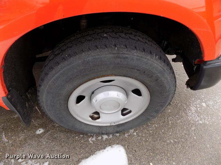 image for item DB4916 2008 Ford F250 Super Duty utility bed pickup truck