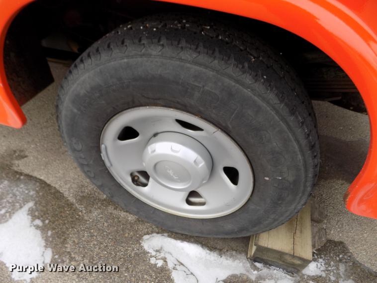 image for item DB4916 2008 Ford F250 Super Duty utility bed pickup truck