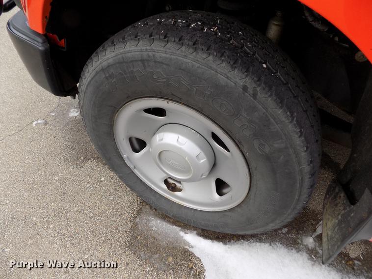 image for item DB4916 2008 Ford F250 Super Duty utility bed pickup truck