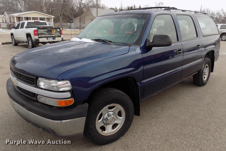 image for item DB4917 2002 Chevrolet Suburban 1500 SUV