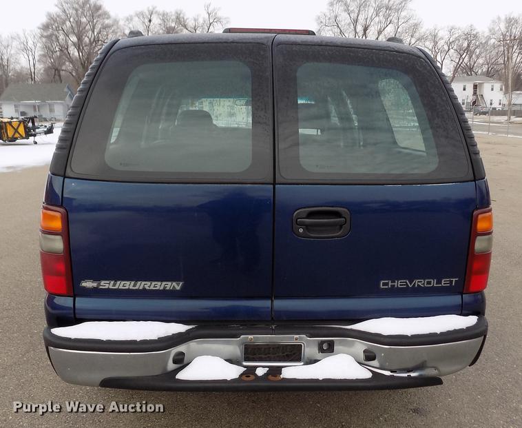 image for item DB4917 2002 Chevrolet Suburban 1500 SUV