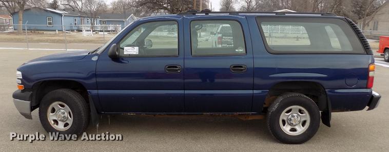 image for item DB4917 2002 Chevrolet Suburban 1500 SUV