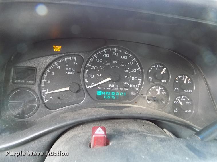 image for item DB4917 2002 Chevrolet Suburban 1500 SUV