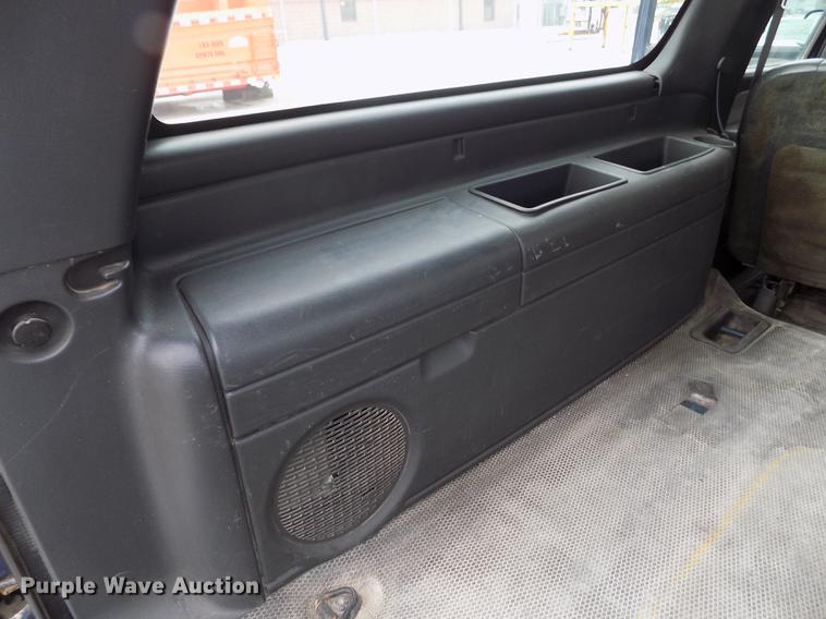 image for item DB4917 2002 Chevrolet Suburban 1500 SUV