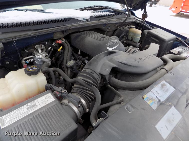 image for item DB4917 2002 Chevrolet Suburban 1500 SUV