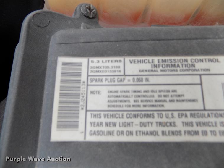 image for item DB4917 2002 Chevrolet Suburban 1500 SUV