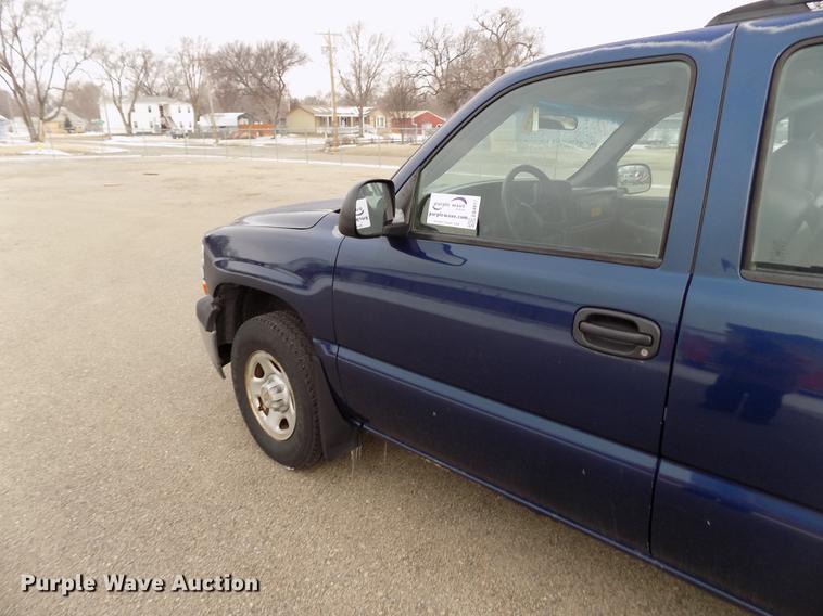 image for item DB4917 2002 Chevrolet Suburban 1500 SUV