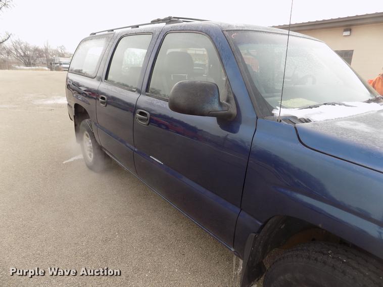 image for item DB4917 2002 Chevrolet Suburban 1500 SUV