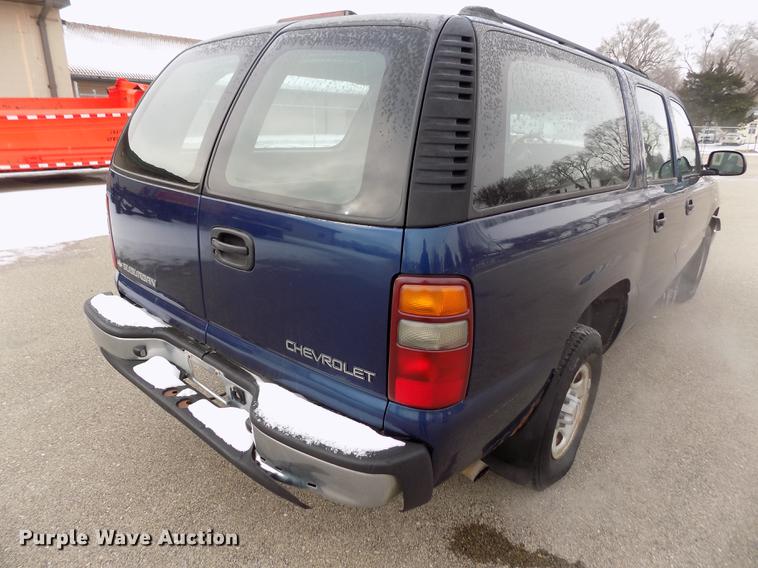 image for item DB4917 2002 Chevrolet Suburban 1500 SUV