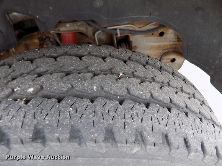 image for item DB4917 2002 Chevrolet Suburban 1500 SUV