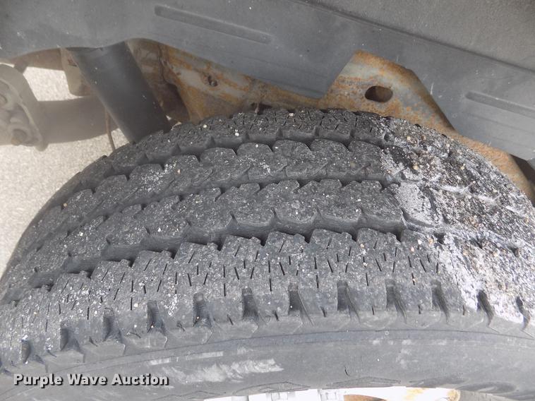 image for item DB4917 2002 Chevrolet Suburban 1500 SUV