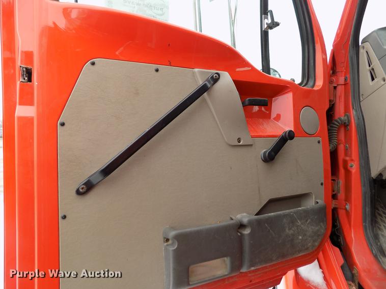 image for item DB4921 2006 Sterling LT7501 dump truck