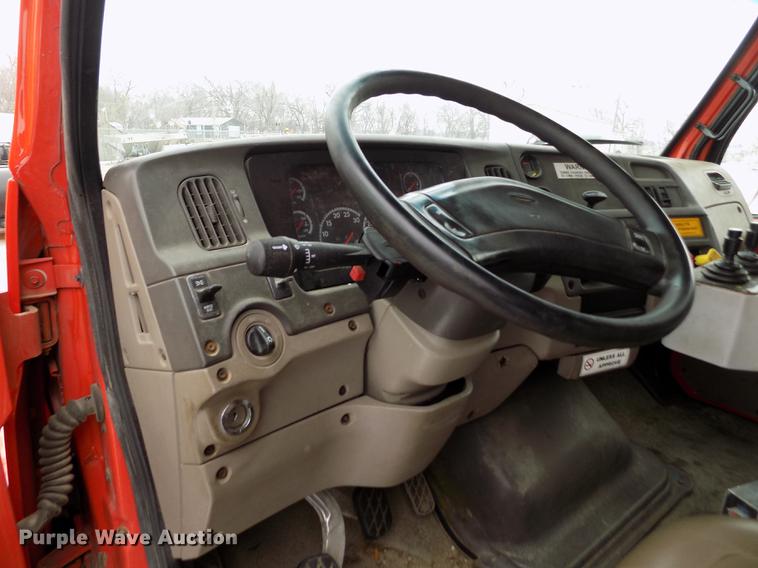 image for item DB4921 2006 Sterling LT7501 dump truck