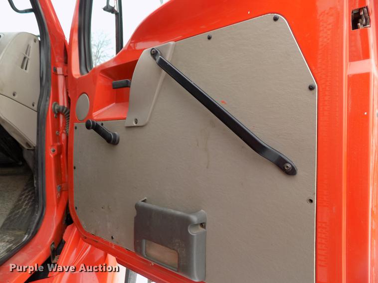 image for item DB4921 2006 Sterling LT7501 dump truck