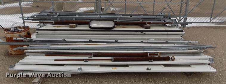 image for item DB4923 (8) garage doors